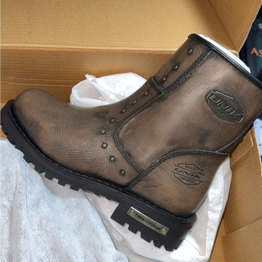 Unik Brown Combat Boots